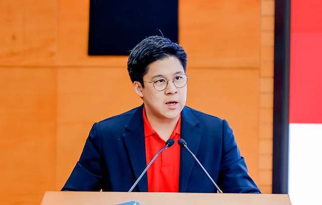 香港队再陷争议！非裔前锋公开侮辱大陆球迷“杂种”，霍启刚评论区沦陷，传内地俱乐部解约（视频/组图） - 14