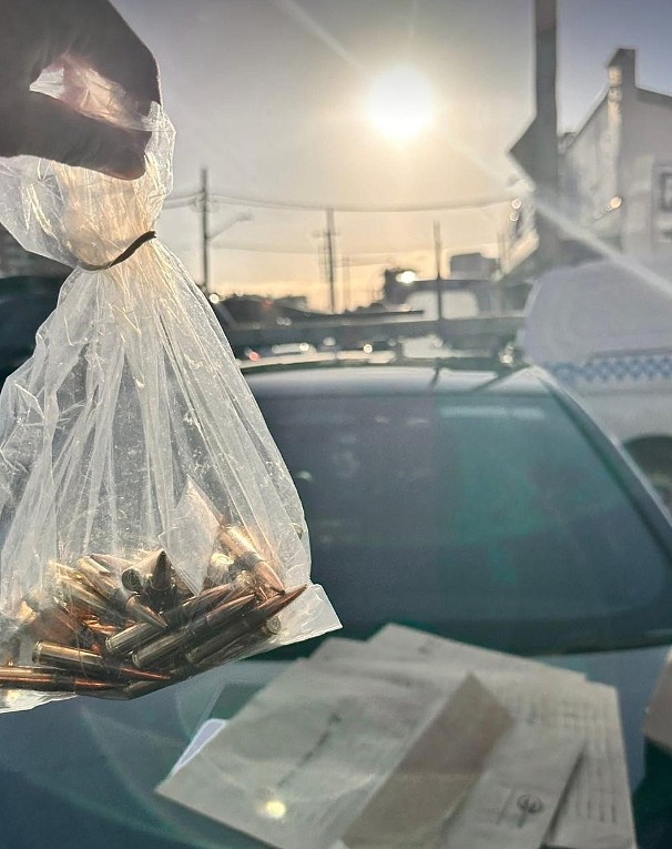 涉冒充中国警察,澳华男遭指控!还伪造证件,“私藏”大量子弹和枪支(组图) - 4