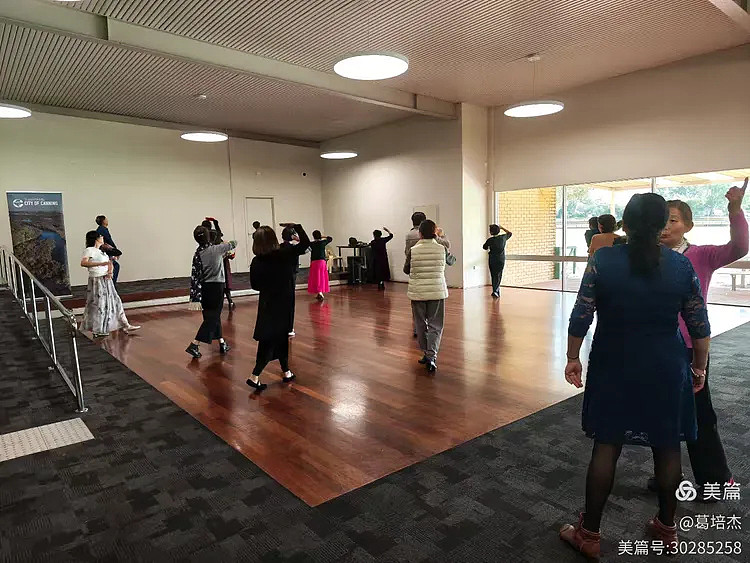 州参议员也访五湖四海（组图） - 6