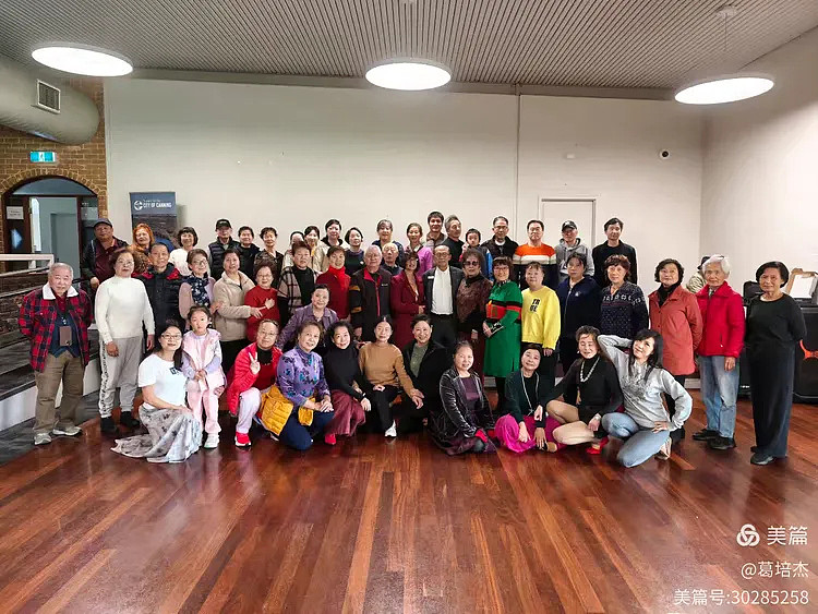 州参议员也访五湖四海（组图） - 5