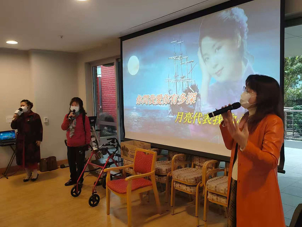 广州同乡总会访华人服务社颐养院 ,用歌声礼物给长者带来笑语暖人心(组图) - 4