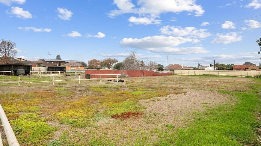 澳洲一块空地卖出$660万!料将开发成住宅区,中介:这2点很罕见(组图) - 4