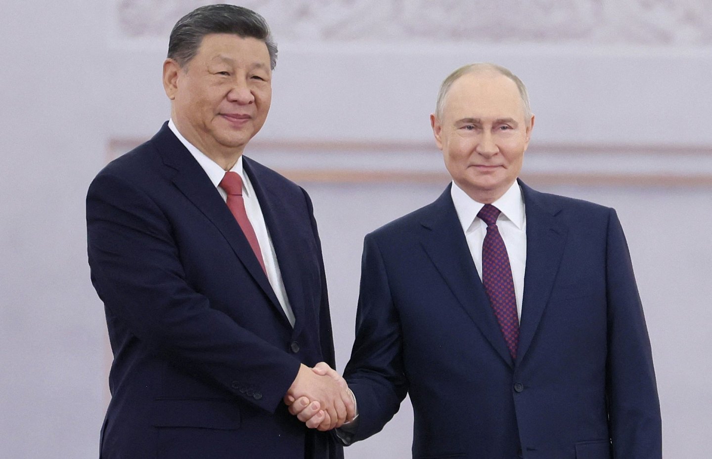 习近平与普京通话,称乐见美俄保持接触,推动政治解决乌克兰危机(组图) - 1