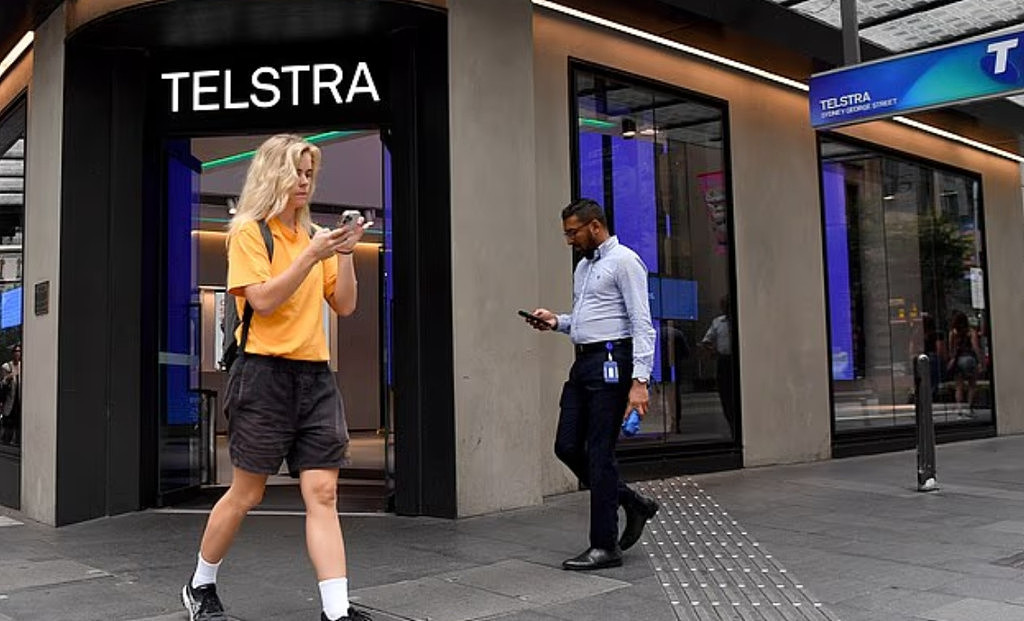 Telstra又双叒崩了!网络和电话服务都中断,数千用户受影响(组图) - 3