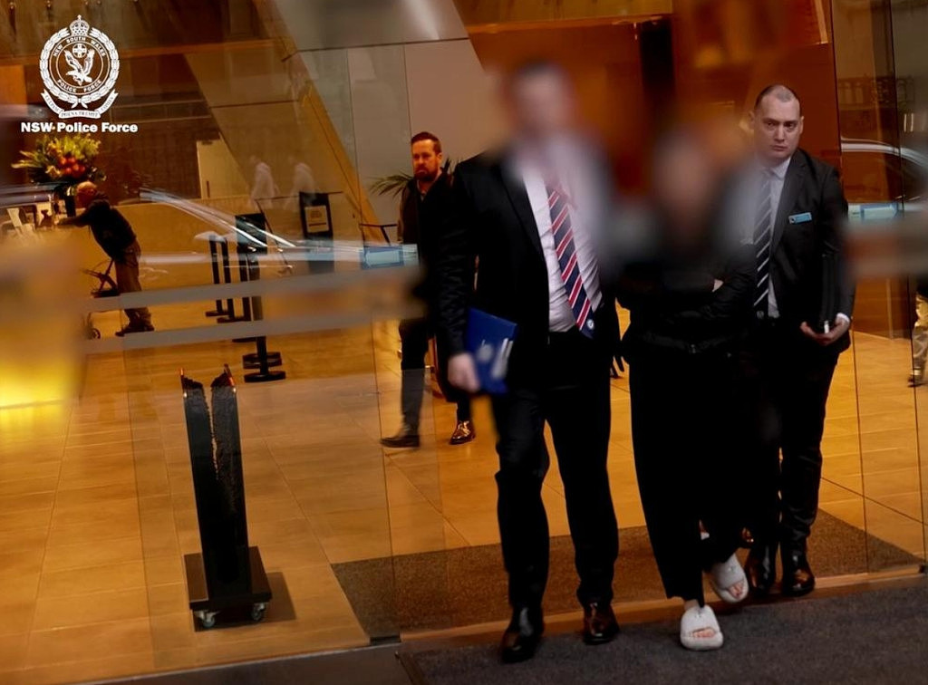 又1人被捕!澳警方捣毁华人诈骗团伙,涉案金额$5300万,缴获法拉利、玛莎拉蒂(组图) - 2