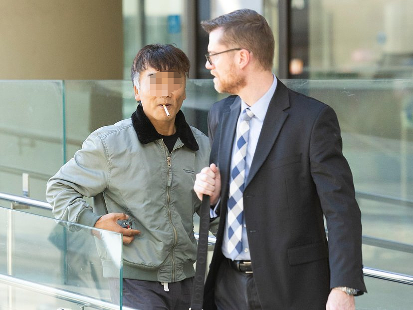 澳华男养上百只宠物狗，房内狗粪遍地！被罚终身禁养动物，恐吃牢饭（图） - 3