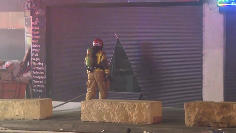 悉尼超市又双叒遭纵火袭击！现场烟雾弥漫，25人紧急疏散（组图） - 3