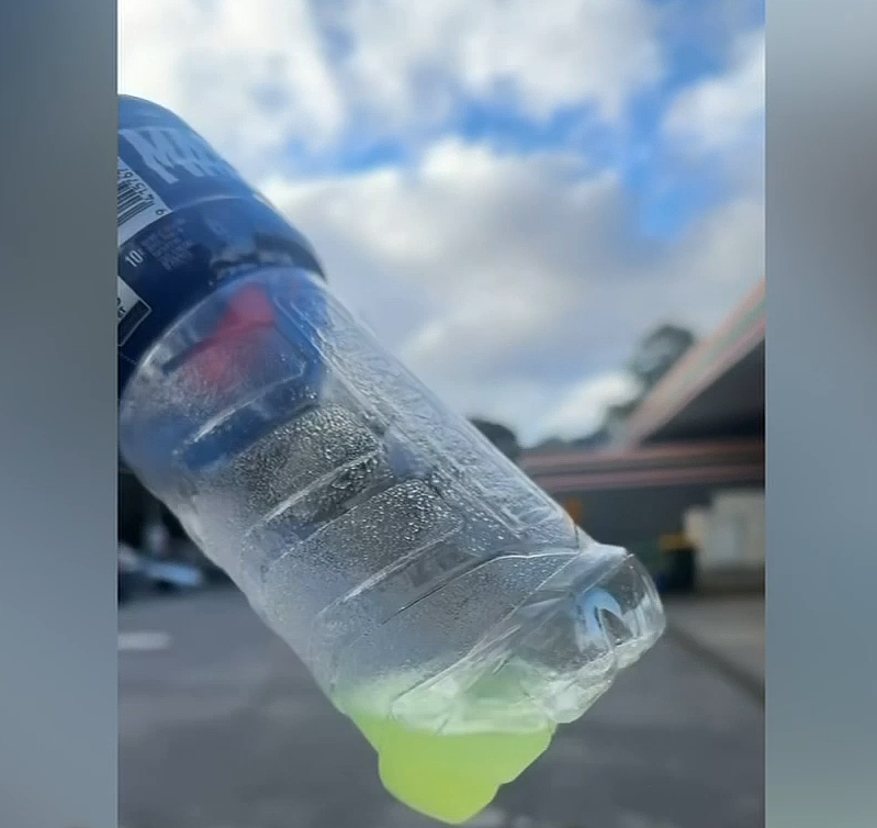 澳7-11竟出售“掺水油”！大批车主“中招”，爱车引擎受损（组图） - 2