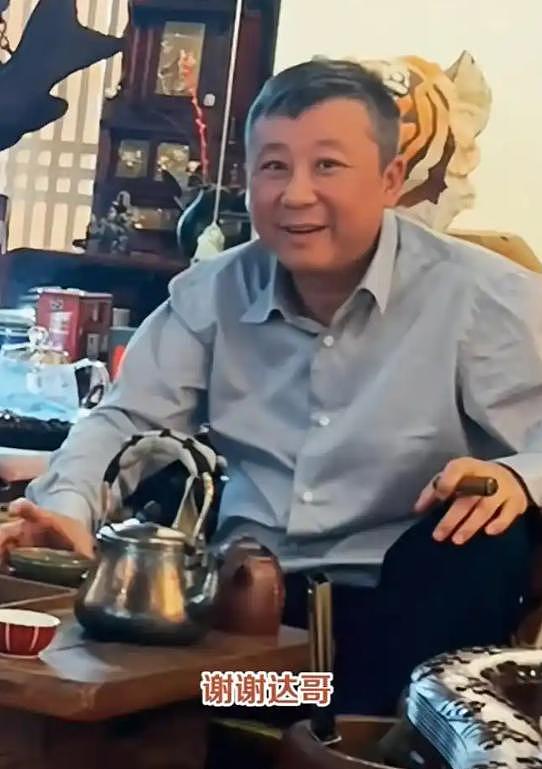 87岁书画大师范曾确认失联!去年刚娶小50岁妻子,女儿发表声明:大量书画被继母搬走,还恐吓保姆助手保密(组图) - 17