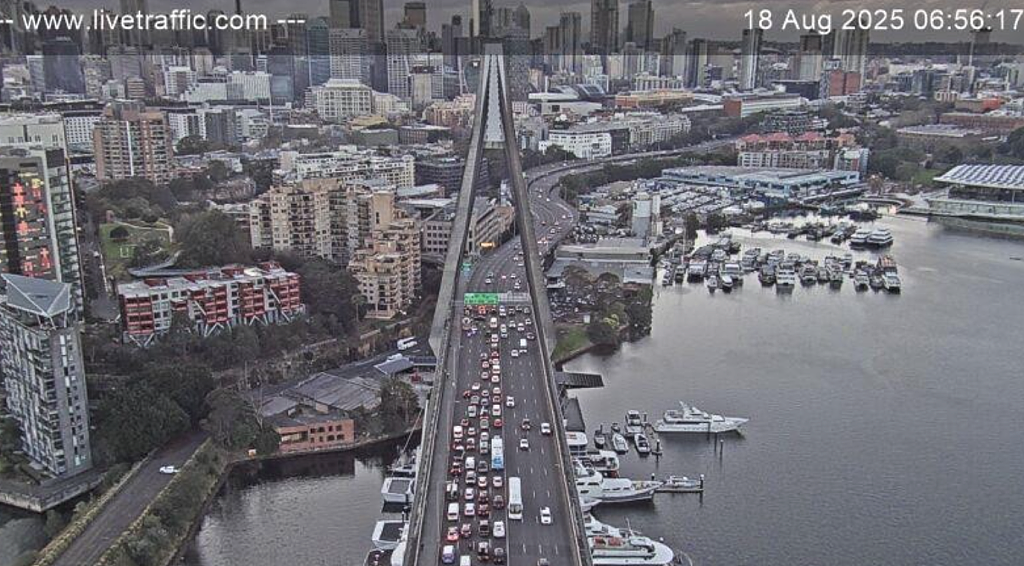 悉尼Anzac Bridge五车连撞！周边区域交通严重拥堵（组图） - 2