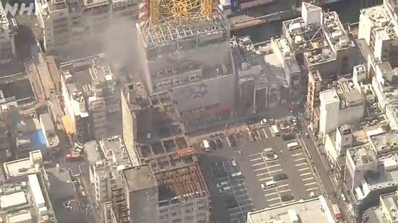 大阪道顿堀Donki旁建筑物发生火警！2人吸入浓烟送院，1消防员受伤（视频/组图） - 3