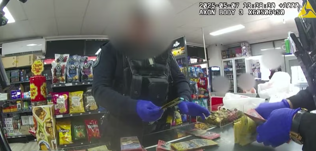 澳烟草店ATM机藏着多少秘密？店主自己加钱，洗钱全程没人管…（组图） - 3