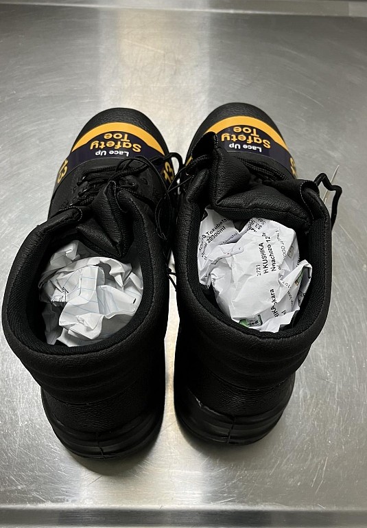 华男从澳洲寄快递到香港，获刑34个月罚$5000！只因包裹里藏了这些…（组图） - 4