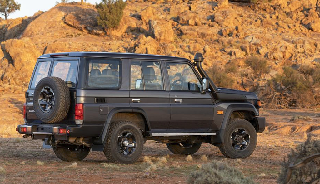 澳女“嘲笑”男友花$11万买“老古董”！网友：这可是LandCruiser（视频/组图） - 3