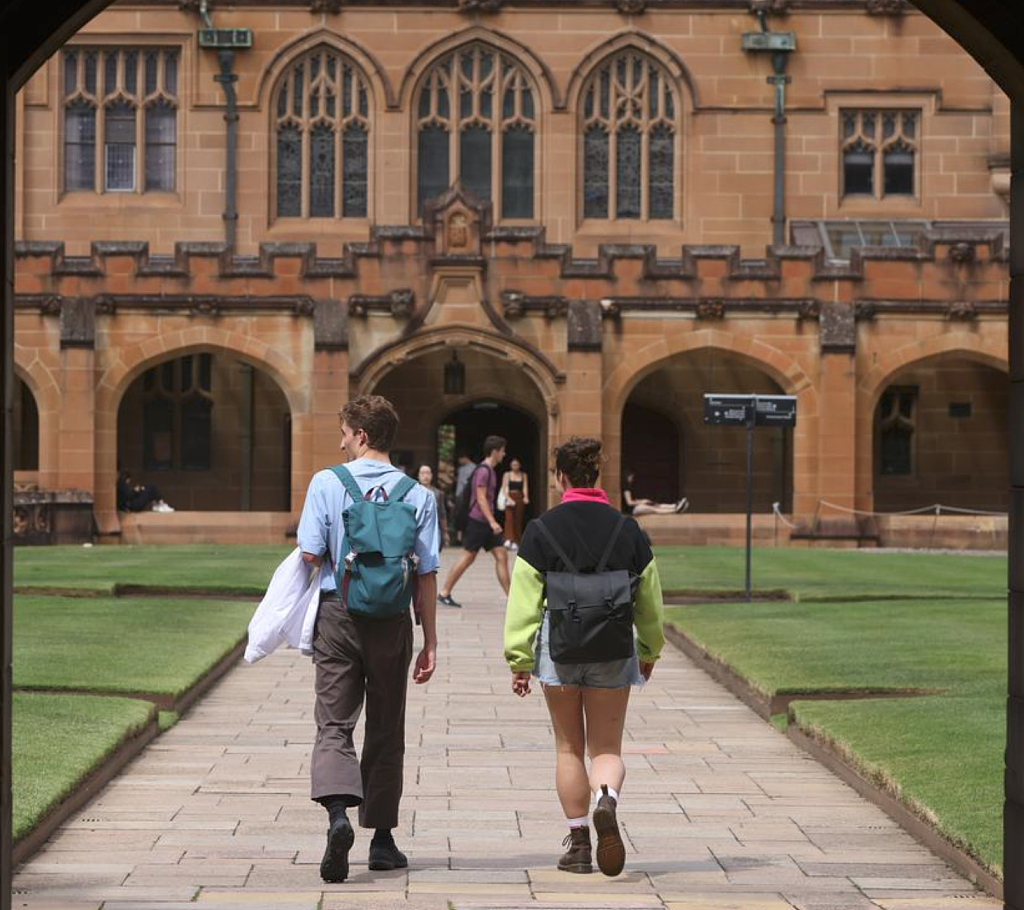 悉尼大学试点学生给老师“打分”!英语有口音恐遭歧视,校方回应(组图) - 2
