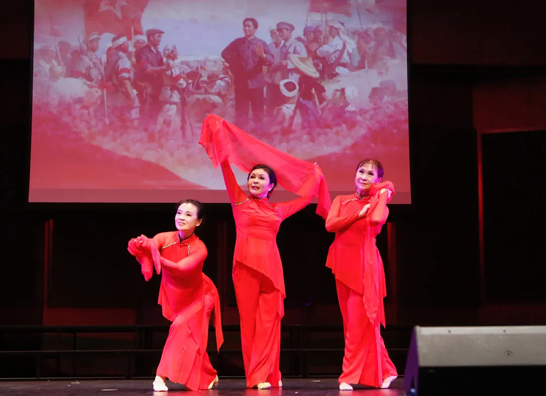《记忆与和平》80周年回顾—暨纪念中国人民抗日战争胜利、世界反法西斯战争胜利八十周年演出圆满举行（组图） - 21