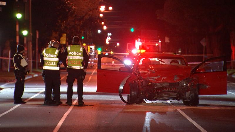 澳街头惨烈车祸，宝马车被猛撞！1人重伤，肇事者逃逸（视频/组图） - 2