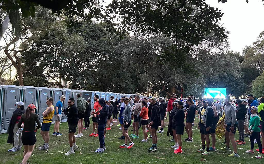 悉尼马拉松今晨开跑!3.5万人涌上海港大桥,男女组纪录双双被打破(视频/组图) - 10