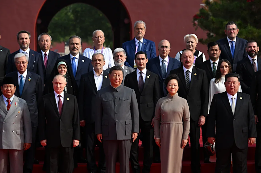 九三阅兵放飞8万气球引澳人热议！专家：危险且错误（组图） - 3