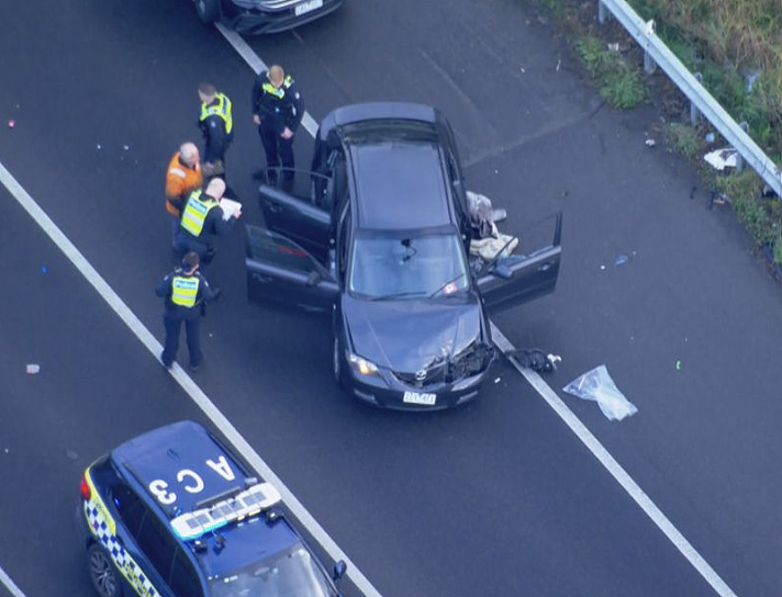 墨尔本凌晨上演警匪追逐战！6名持枪劫匪150km/h狂飙，最终撞车落网（组图） - 2