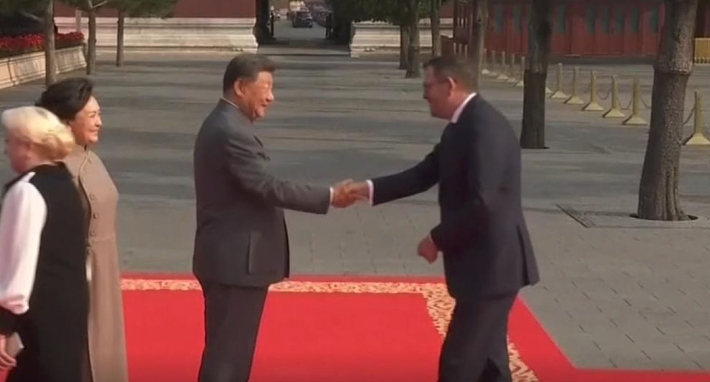 前维州州长参加九三阅兵，被批“不知道他去干嘛”（组图） - 2