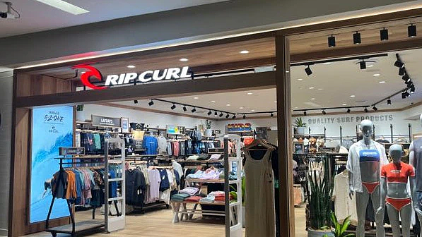 Kathmandu、Rip Curl将迎“关店潮”!母公司股价腰斩,宣布关闭21家门店(组图) - 3