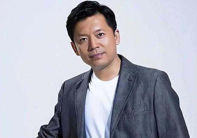 大胆拒绝巩俐!看到他妻子是谁,大家才终于明白 大胆拒绝巩俐!看到他妻子是谁,大家才终于明白(组图) - 4