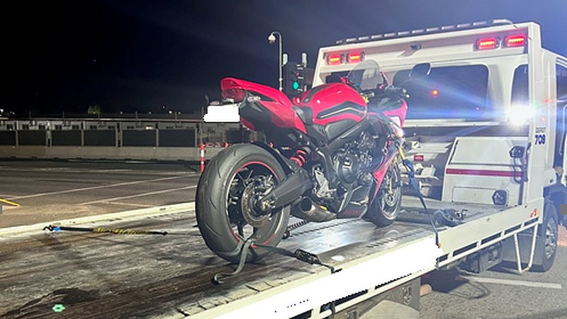 澳男凌晨3点在华人区飙车，时速高达225km！驾照当场吊销 （图） - 2