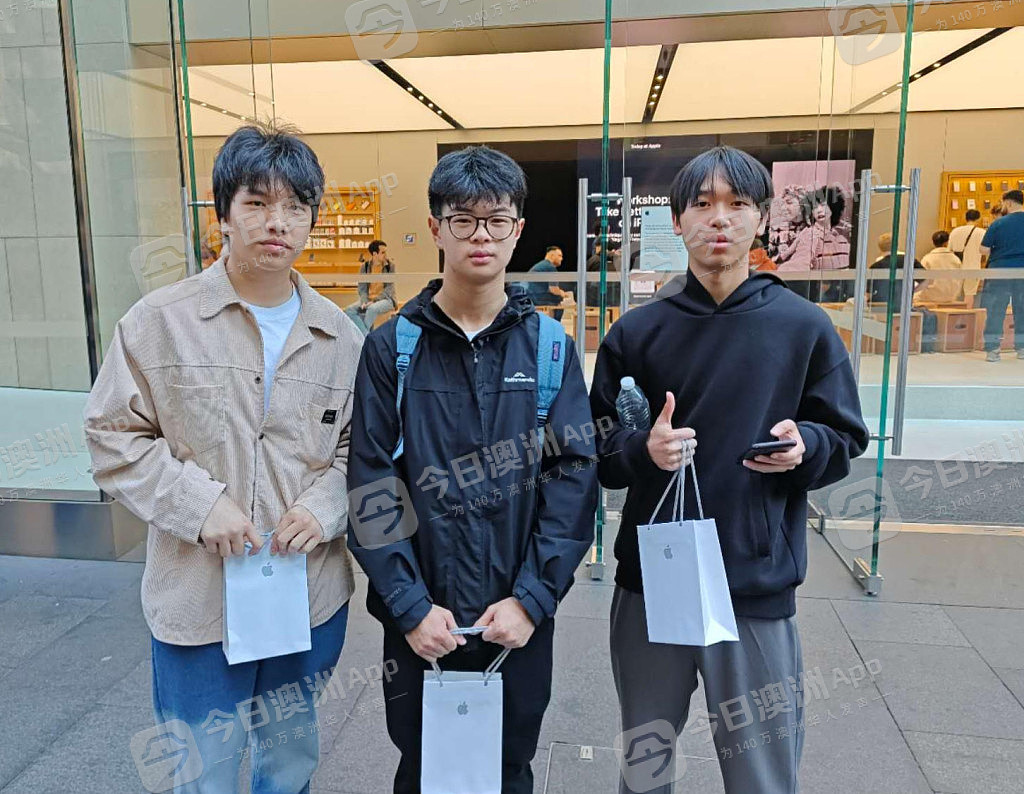 现场直击!iPhone 17在澳发售,悉尼市中心大排长龙!华人:“果粉”的节日(视频/组图) - 10