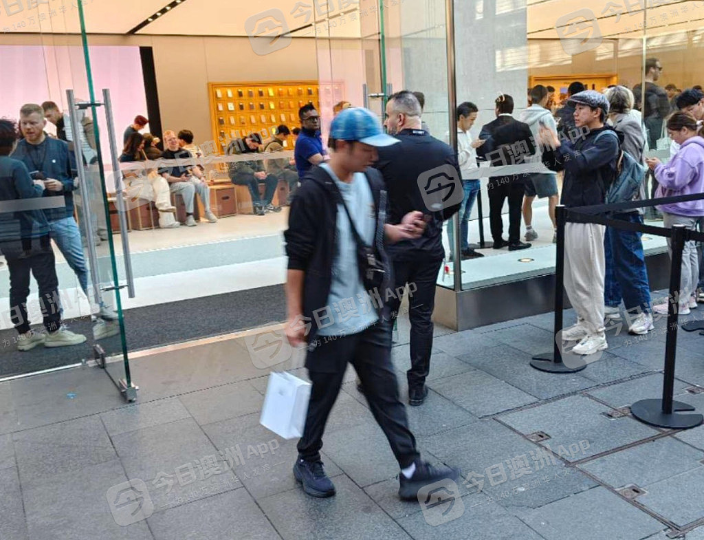 现场直击!iPhone 17在澳发售,悉尼市中心大排长龙!华人:“果粉”的节日(视频/组图) - 6