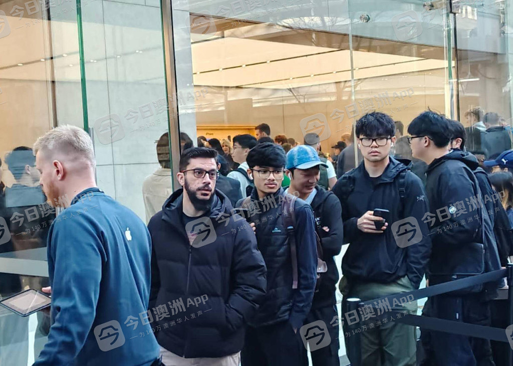 现场直击!iPhone 17在澳发售,悉尼市中心大排长龙!华人:“果粉”的节日(视频/组图) - 9