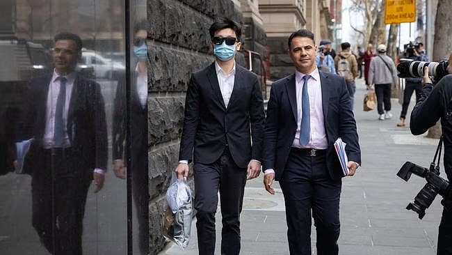 4500份偷拍视频及照片！澳华人医生涉偷拍同事，恐新增数百项指控（组图） - 2