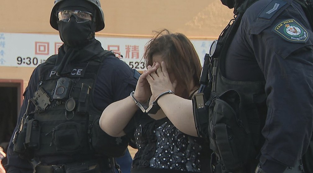 持牌妓院暗藏毒网！悉尼警方突击搜查，缴获$10万毒品及$3万现金（组图） - 2