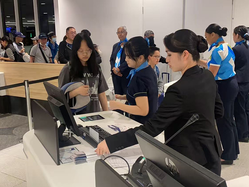 祝澳籍华裔青少年寻根之旅团一切顺利! - 2