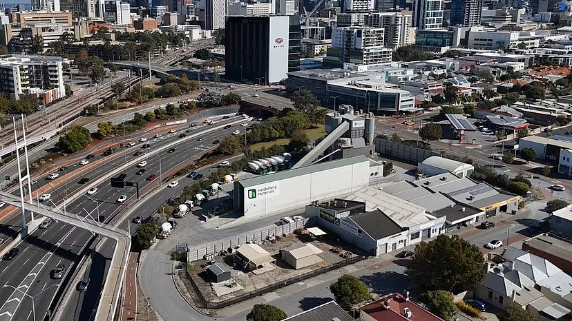 工厂违规作业!East Perth居民苦不堪言,联手收集证据(图) - 2