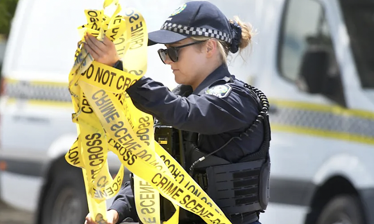 南澳男子家中离奇身亡！急救无效当场死亡，42岁女子被捕并被控谋杀（图） - 2