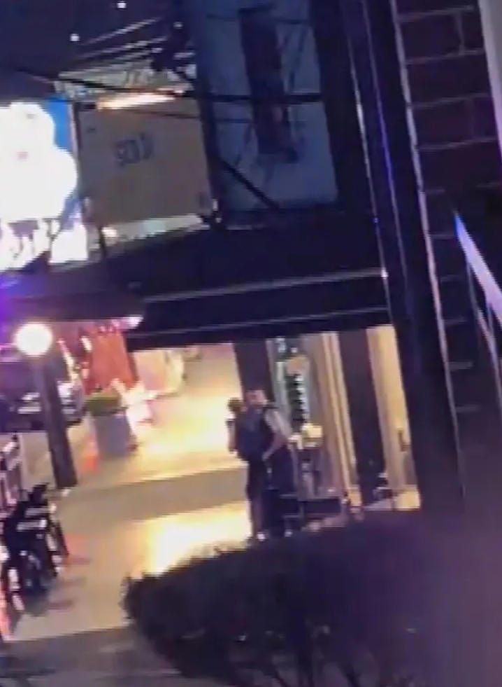 超50发子弹无差别狂扫！悉尼男子据称离婚失意，开枪只想射树和垃圾桶，已写自杀信（视频/组图） - 22