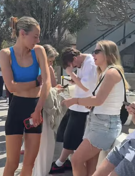 超50人长龙占据悉尼Bondi街道！目标竟是一套$800周租的无车位公寓，澳洲网友集体破防（组图） - 10