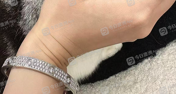 “为杨兰兰出行买私人飞机！”又有名媛被曝光，游艇飞机遍身名牌，杨兰兰闺蜜朋友圈浮出（组图） - 17