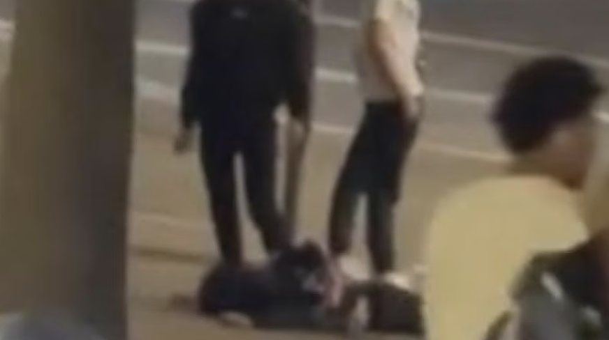 悉尼火车站斗殴升级，有人亮出弯刀追砍！两少年被捕（组图） - 2