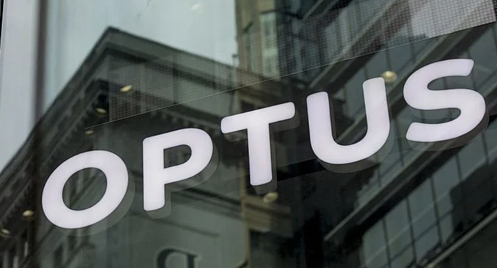 Optus被曝在致命断网期间淡化危机:邮件误发且谎称“仅10通电话受影响”,实为600多通(图) - 2