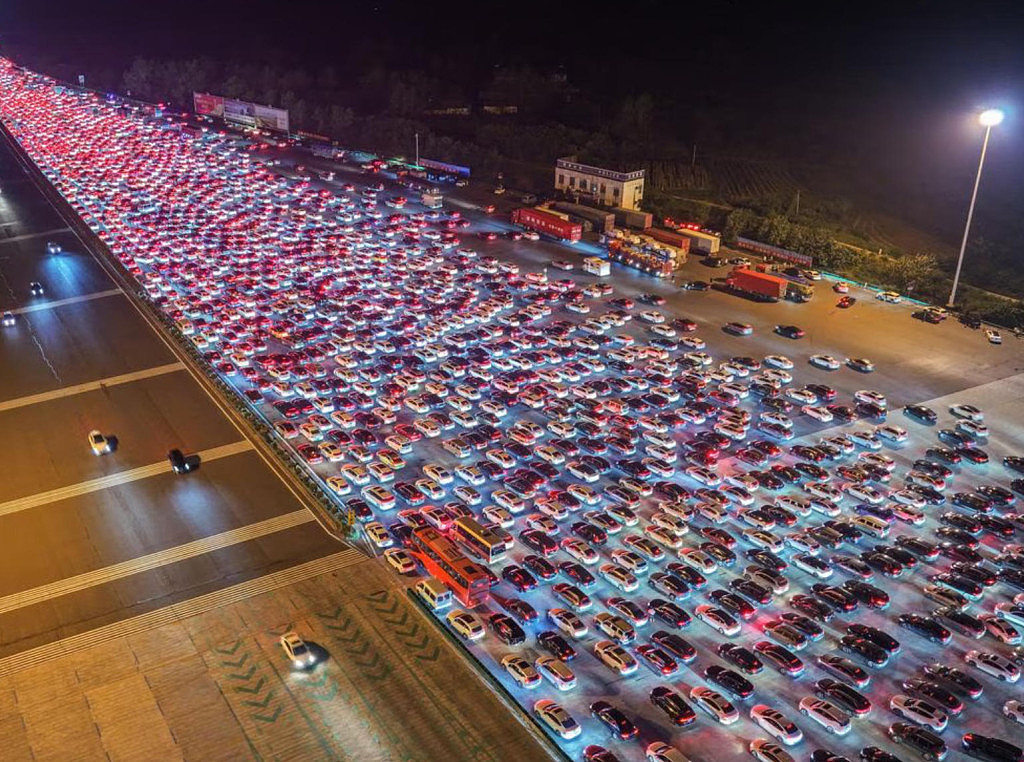中国奇景！亚洲最大收费站堵车视频刷爆全网，澳媒直呼“疯狂”（视频/组图） - 4