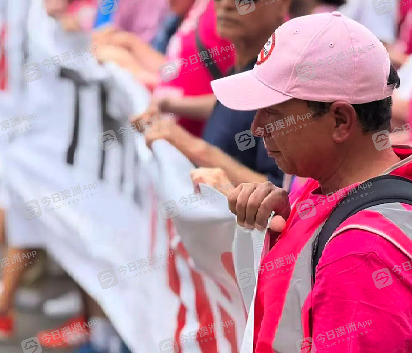 “家园不能被夺走！”数百西悉尼居民游行，抗议高球场改建大型墓地！疾呼：“为生者游行！”（视频/组图） - 5