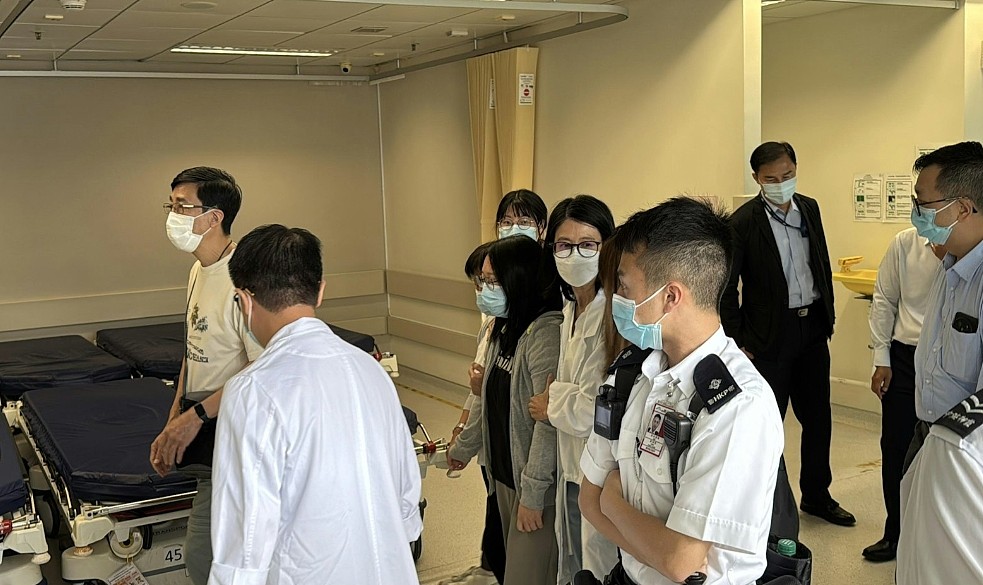 香港国际机场回应货机坠海事故:疑似因失控滑出跑道!更多细节曝光(视频/组图) - 6
