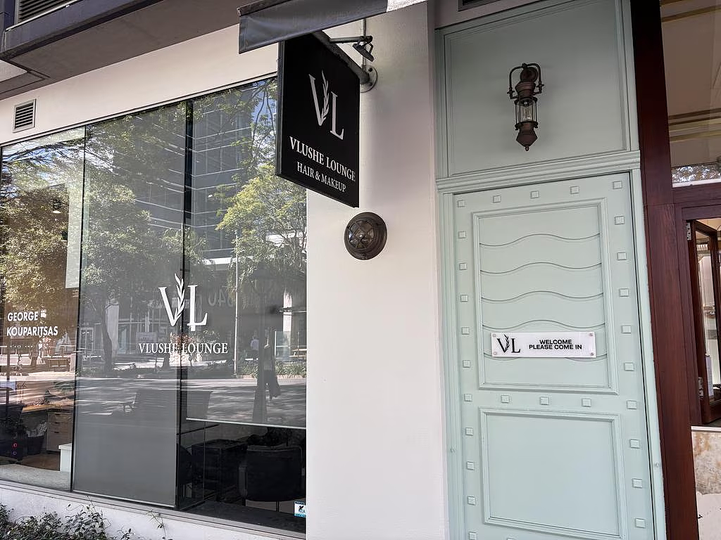 澳洲人气美发店突然关门！华裔股东涉儿童性犯罪，门店遭网络霸凌（组图） - 4