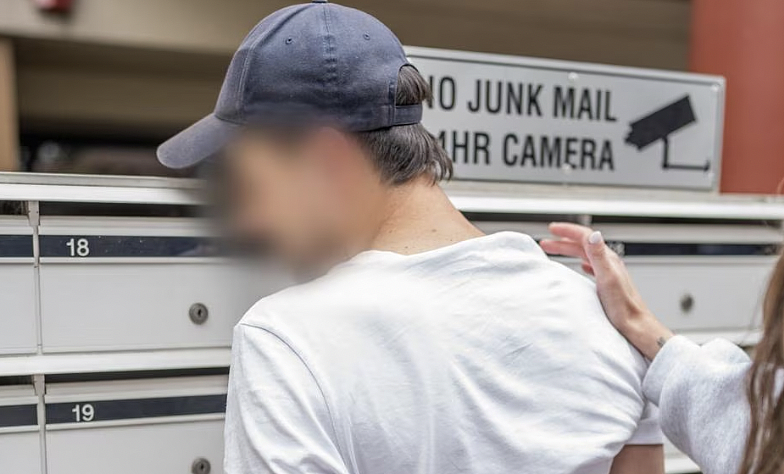 悉尼警方重拳扫毒!突袭多地缴获$30万毒品与3D打印枪,三男被控(组图) - 2