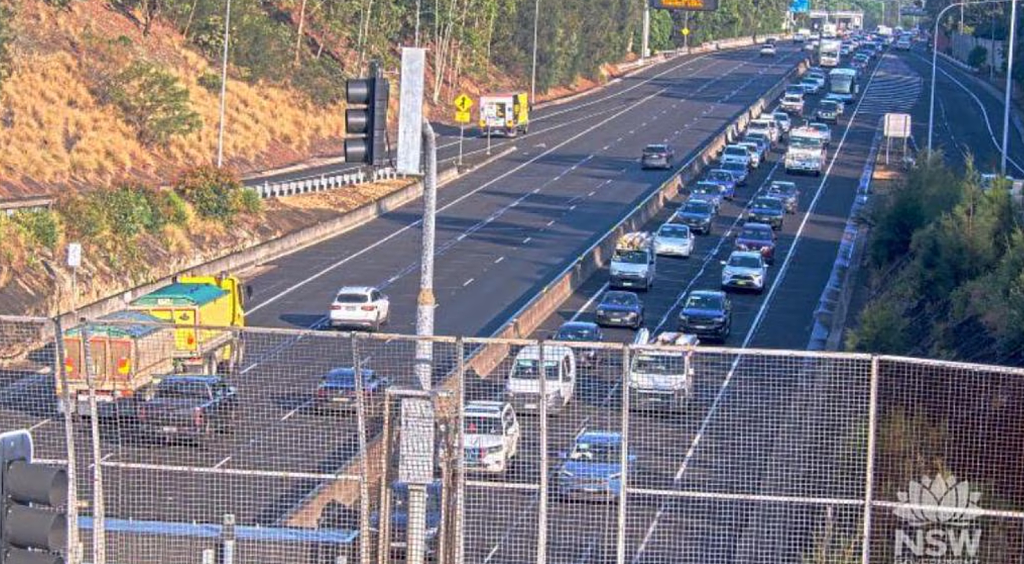悉尼早高峰多地严重拥堵!M1、M2、M4、M5、M7均受影响,车龙长达20km(组图) - 6