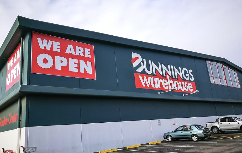 维州成澳洲零售犯罪之都！Bunnings门店犯罪率飙升50%，被迫安装安全门（组图） - 2