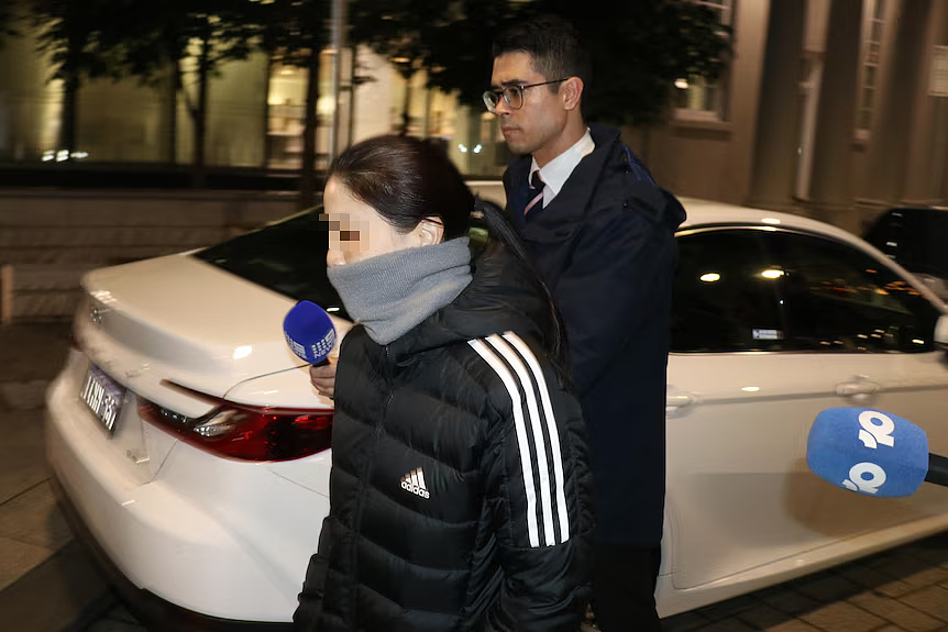 回家撞见14岁女儿“为爱鼓掌”，澳华女提刀刺伤男生！被判缓刑（组图） - 6