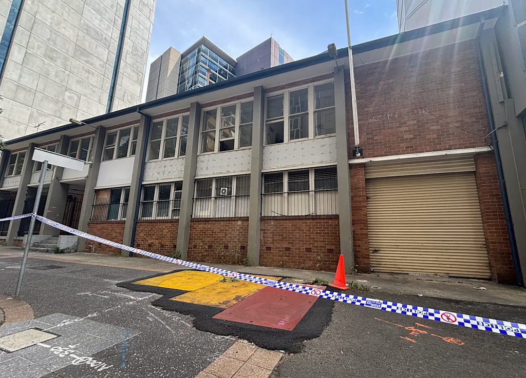 悉尼废弃建筑大火，出动100名消防员！警方：可疑（组图） - 3